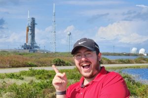 EPSS Graduate Students Witness NASA’s Historic Artemis I Launch featured image